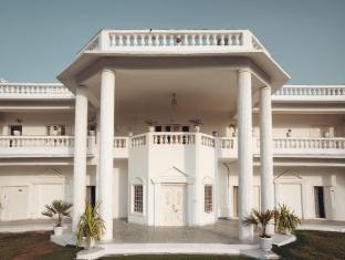 victoria mansion