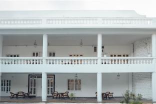 victoria mansion