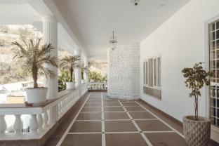 Victoria Mansion,,3 star