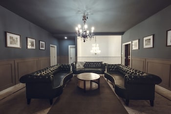 victoria mansion