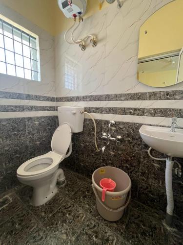 Sri Sai Sarovara In,,3 star