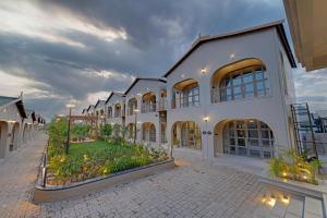 villa euphoria resort at statue of unity