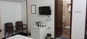 the ashish luxury stay