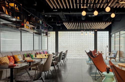 moxy kuala lumpur chinatown