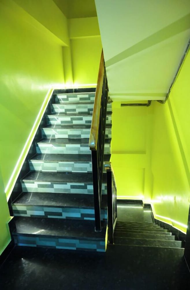 dhamstay hotel santosh inn near temple