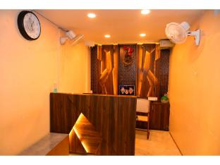 Dhamstay Hotel Santosh Inn Near Temple,,2 star