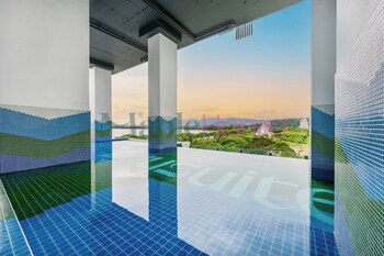 bay suites premier suites kota kinabalu
