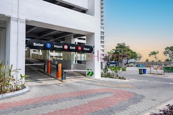 bay suites premier suites kota kinabalu