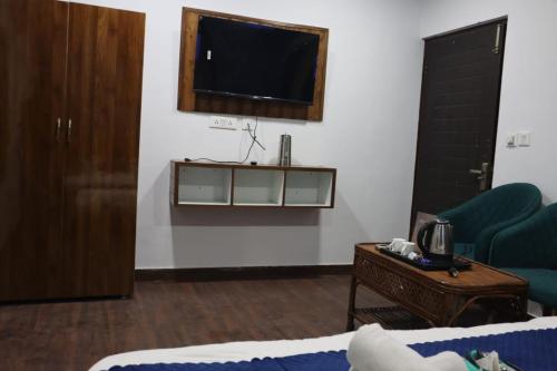 hotel everest highland by krishiv