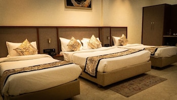 hotel rs grand
