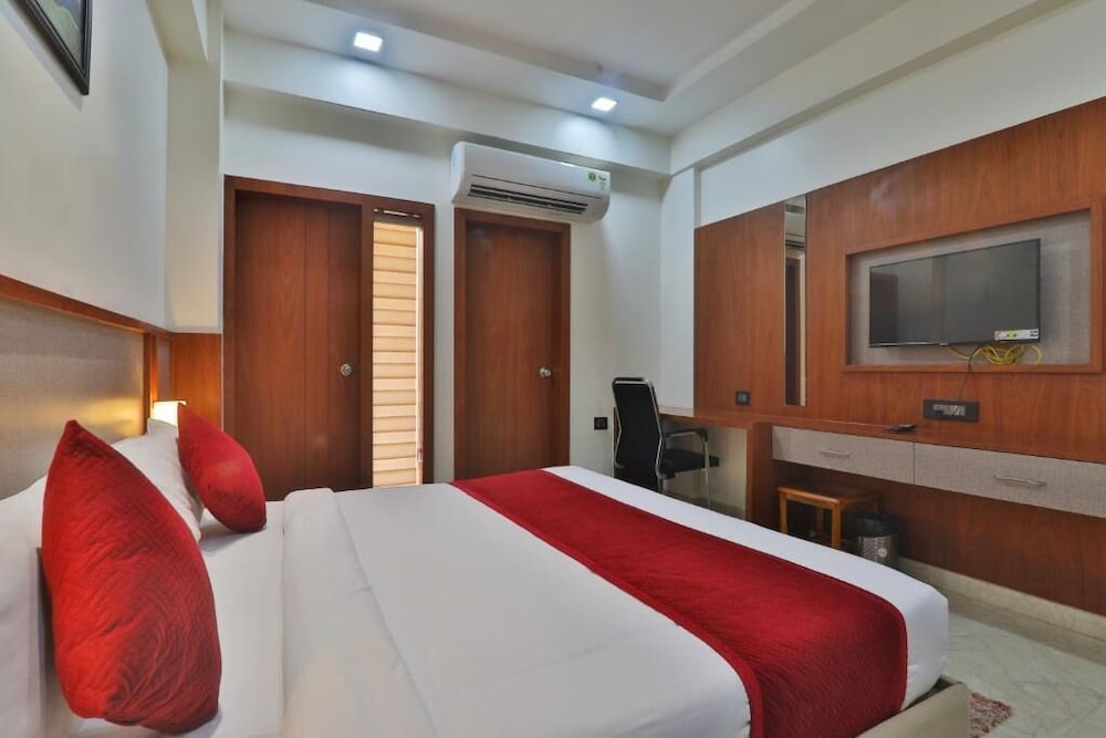 hotel rs grand