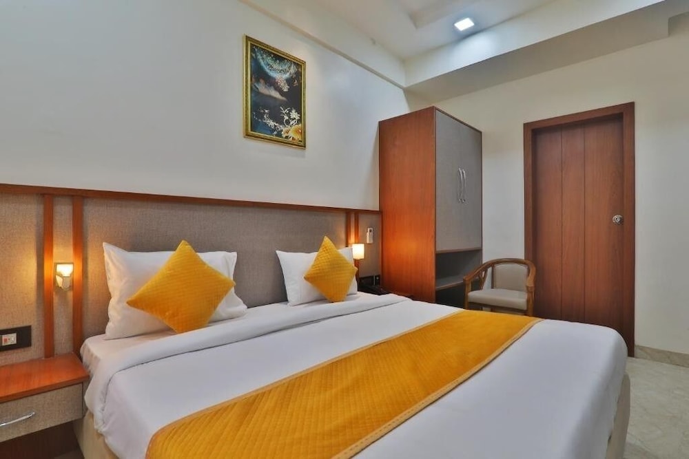 hotel rs grand