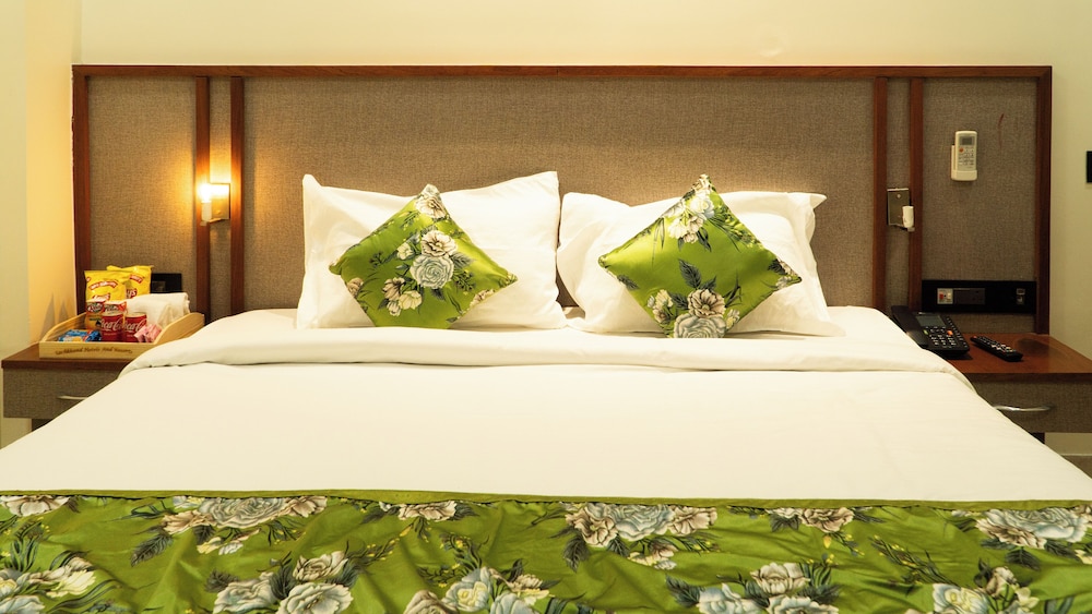 hotel rs grand
