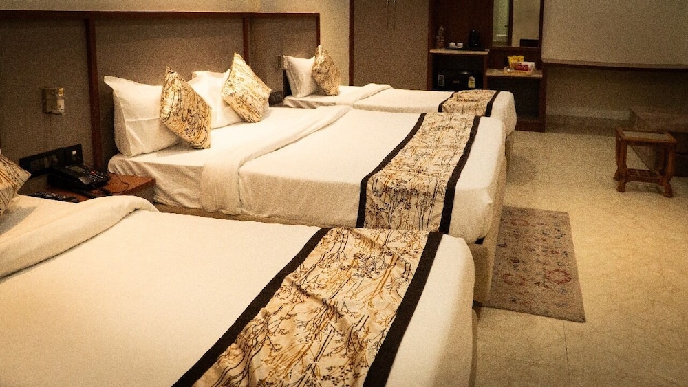 hotel rs grand