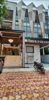 hotel rs grand