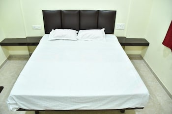 hotel kalika residency akkalkot