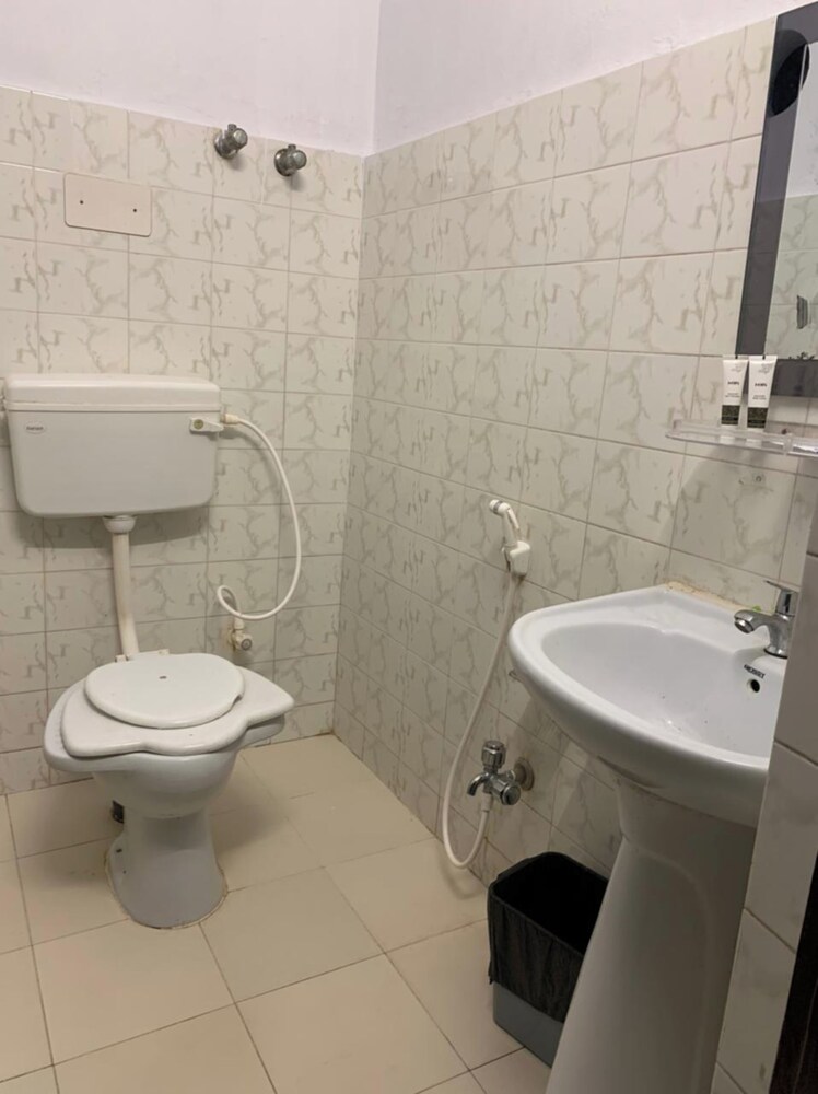 dhamstay hotel asish near sea beach puri