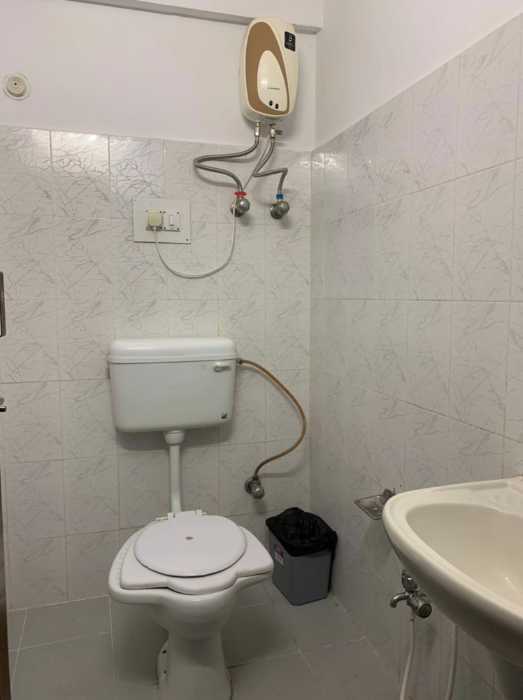 dhamstay hotel asish near sea beach puri
