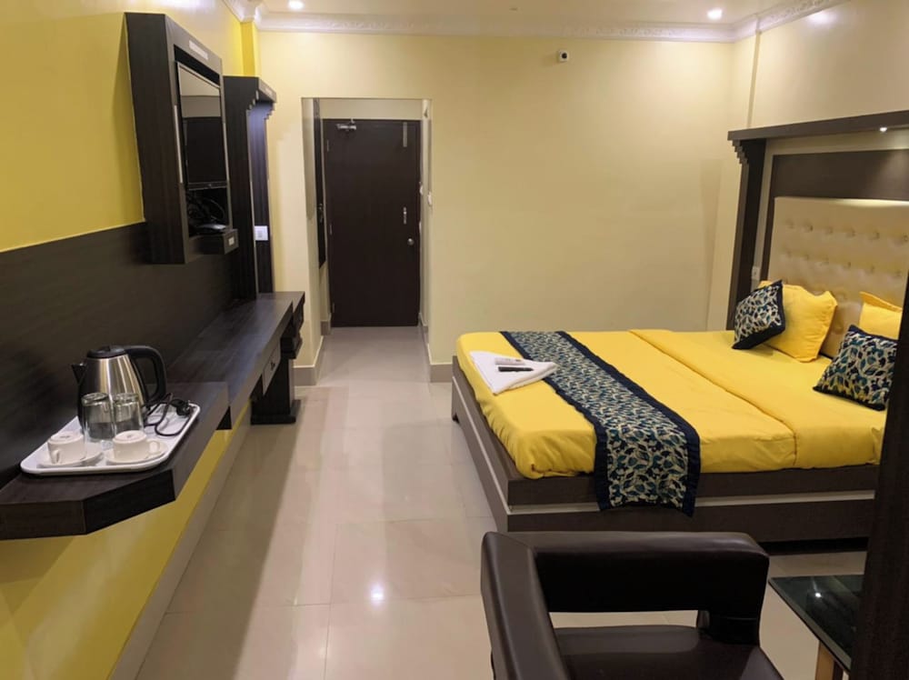 dhamstay hotel asish near sea beach puri
