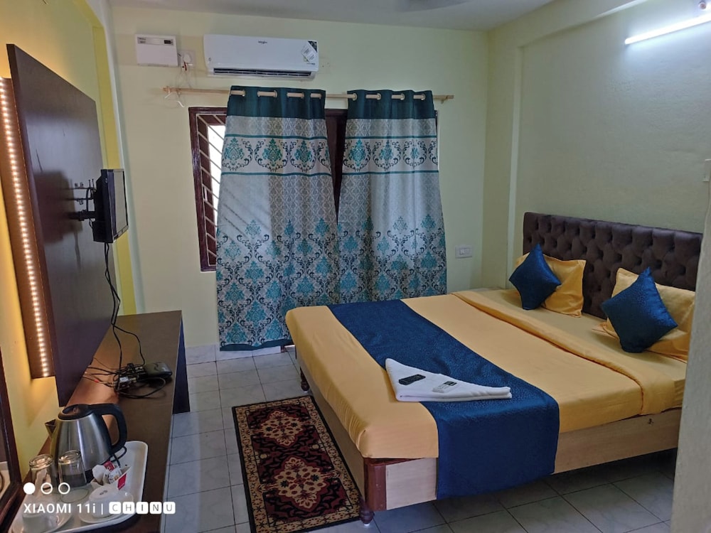 dhamstay hotel asish near sea beach puri