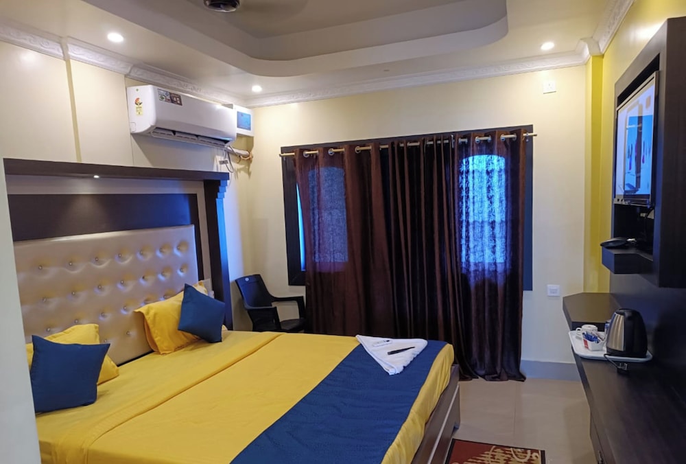 dhamstay hotel asish near sea beach puri