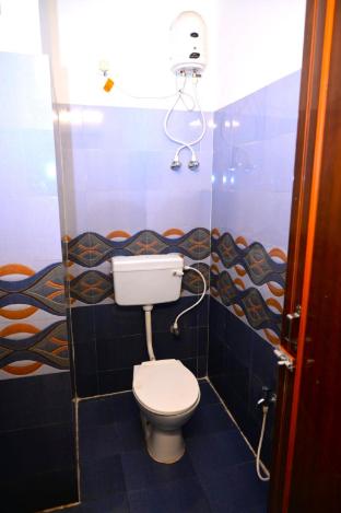 dhamstay hotel asish near sea beach puri