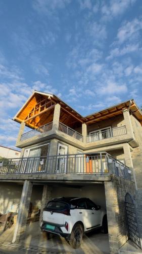 the mountain escape a luxury home stay