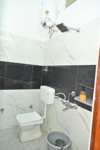 Indore Palace,,3 star