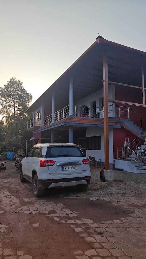 temple view homestay