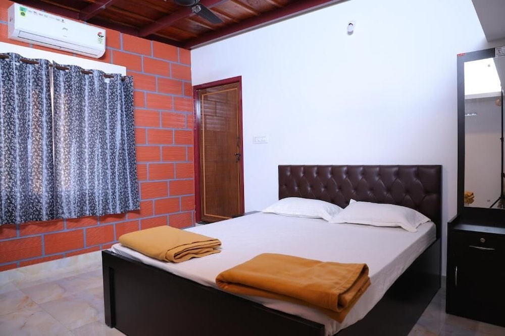 temple view homestay