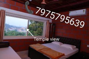 temple view homestay