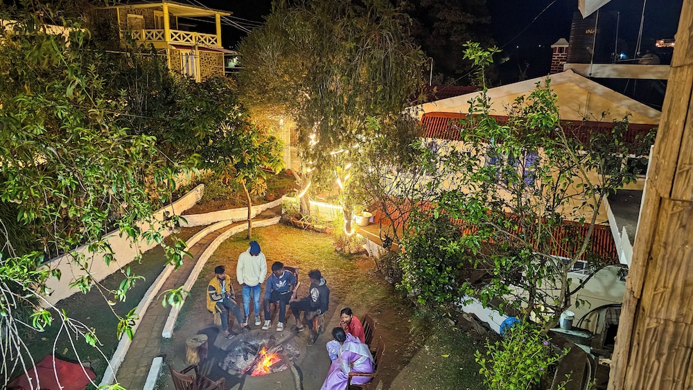 vibe inn kodai