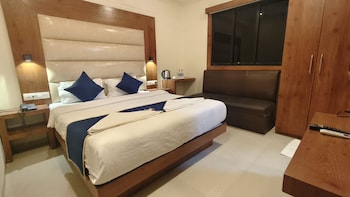 hotel ashraya international