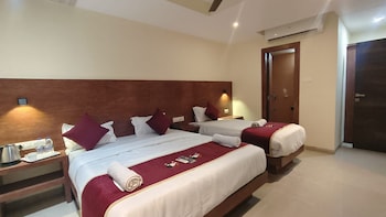 hotel ashraya international