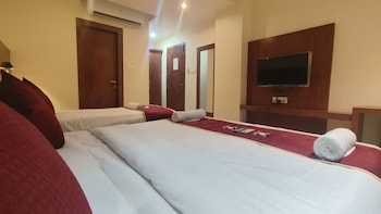 hotel ashraya international