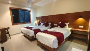 hotel ashraya international