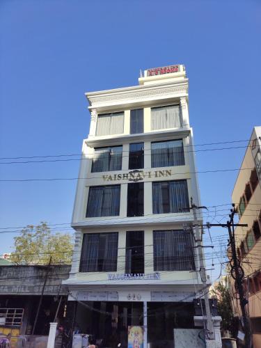 Vaishnavi Inn,,2 star