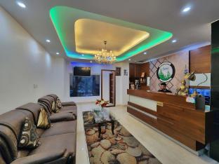 the cedar vatika hotel and restaurant