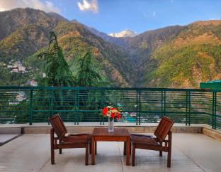 the cedar vatika hotel and restaurant