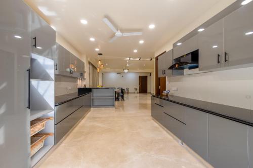 hotel urban oasis near millennium metro