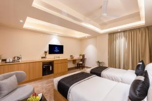 hotel urban oasis near millennium metro