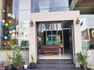 hotel tarun palace bhopal