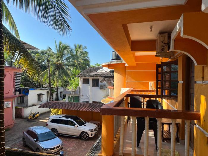 aura rooms and swimming pool calangute