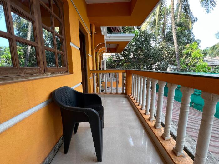 aura rooms and swimming pool calangute
