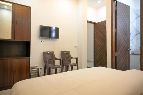 Mountain Vista,,2 star