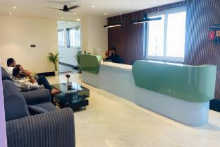 The Vistara Hotel,,3 star