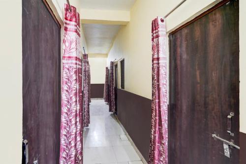 Hotel O Royal Grand Hotel,,3 star