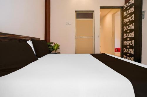 Spot On Jahanvi Guest House,,3 star