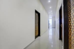 collection o kalyanpur metro station