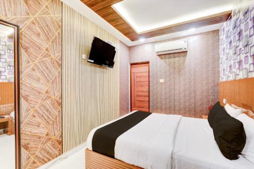 Super Collection O Kundrathur Near Murugan Temple,,3 star